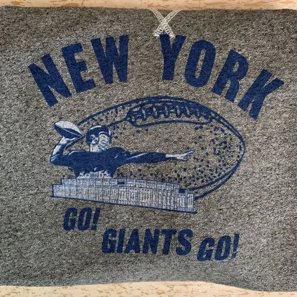 New York Giants football American Eagle NFL Tailgate sweater